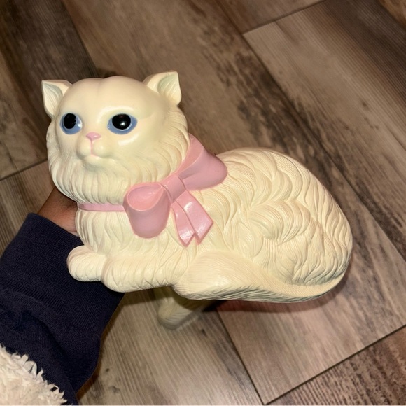 Vintage Home Interior White Cat Wall Decor - Picture 3 of 4